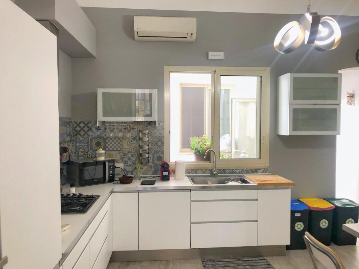 Apartment Alfonzetti-5 Min Walk To Central Train And Bus Station Catania Eksteriør bilde